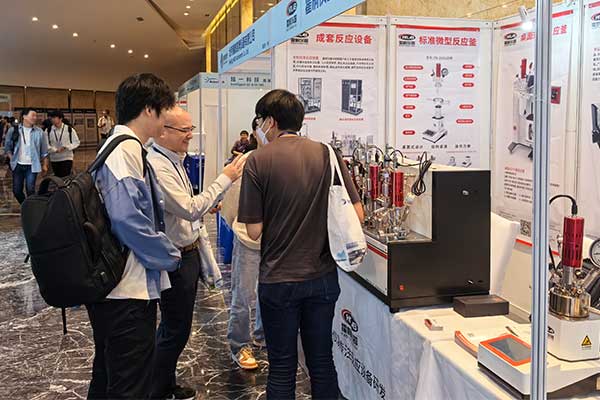 jn江南,江南体育官方网站,JN体育,jn江南·体育登录入口平行反应釜吸引了一波又一波与会者